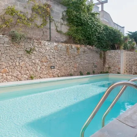호텔 With Pool And Panoramic Terrace 3*